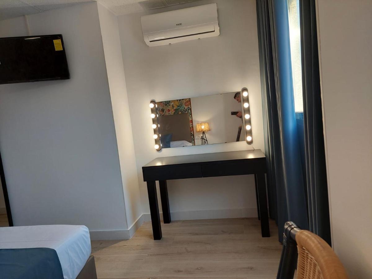 Hostal Garden Rous Paiporta Exterior foto